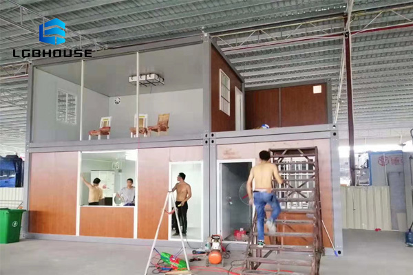 Low price Factory Direct Supply China Cheap Movable prefab house 20ft Container Houses For sale